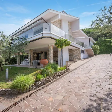 Villasgarda - Lorena Carbona