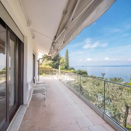 Villasgarda - Lorena Carbona *