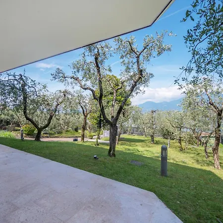 Villasgarda - Lorena Carbona * 托里德尔贝纳科