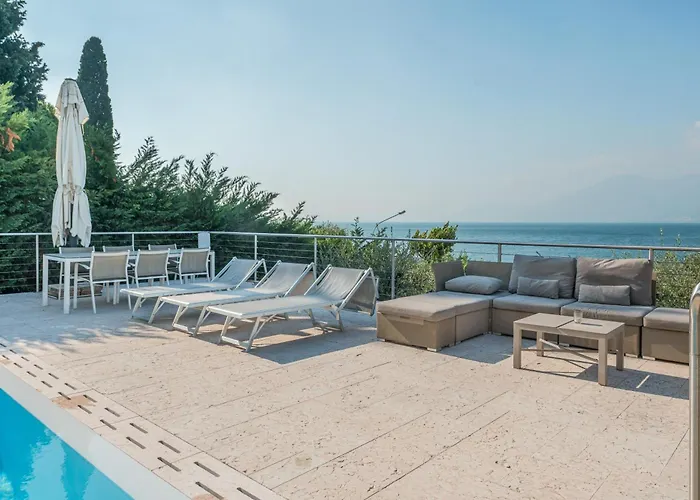 Villasgarda - Lorena Carbona Вилла Торри-дель-Бенако