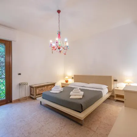 Villasgarda - Lorena Carbona Villa Torri del Benaco